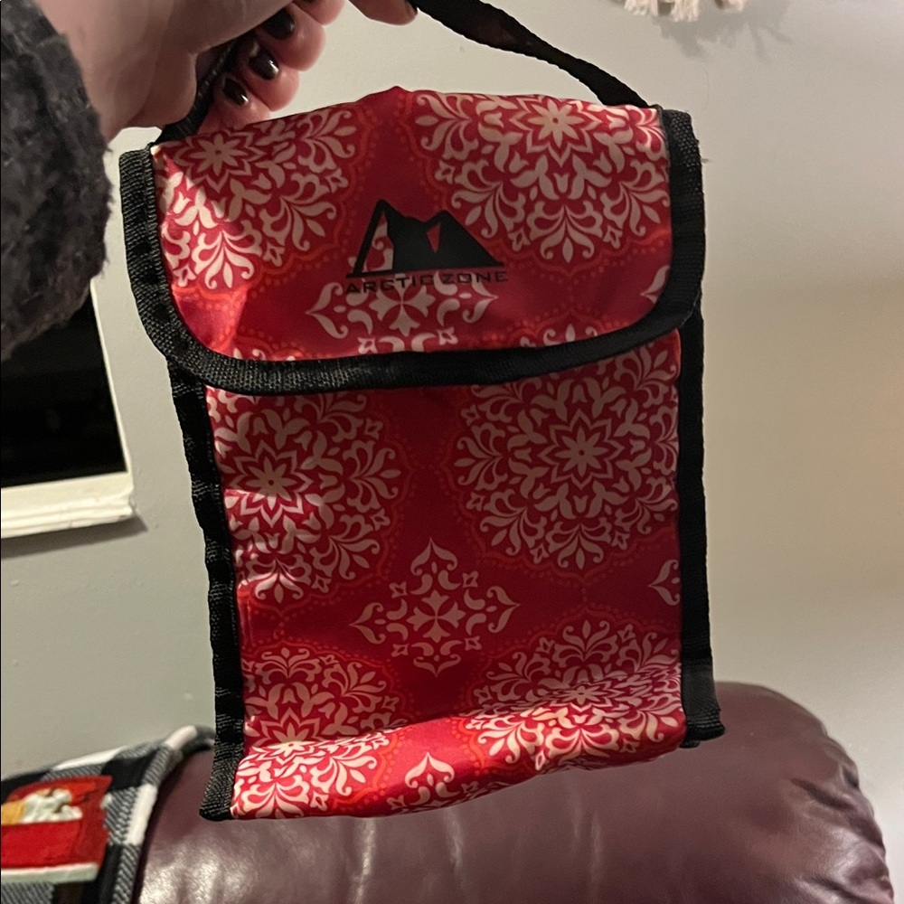 Red Patterned lunchbox bag - Picture 8 of 8